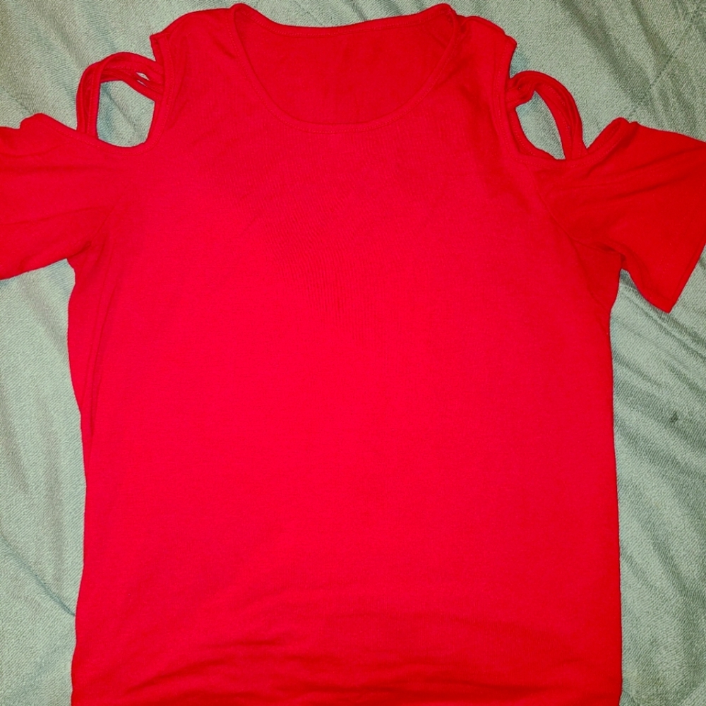 Cold shoulder top